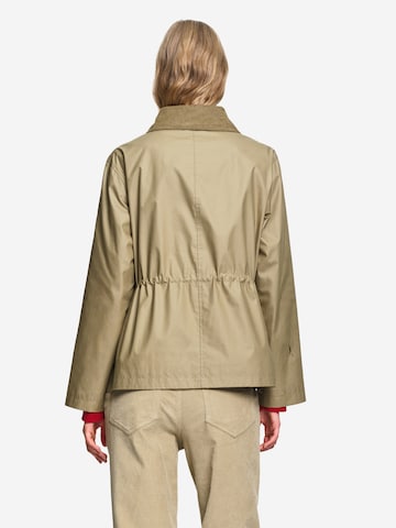 AIGLE Přechodová parka – zelená: zadní strana