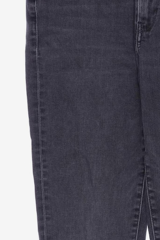 LEVI'S ® Jeans in 29 in Grey