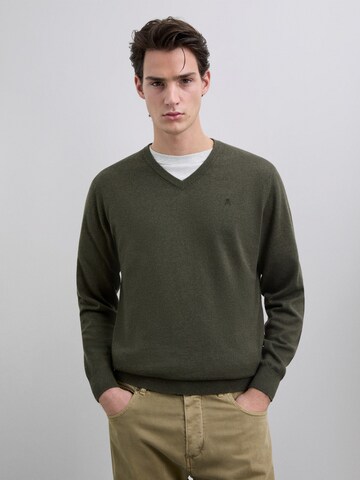 Scalpers Sweater in Green