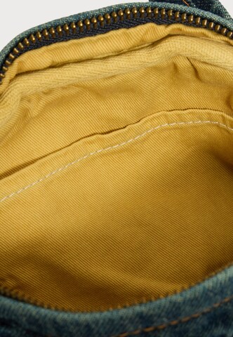 LEVI'S ® Handtasche 'SMALL BLAKE' in Blau: oben
