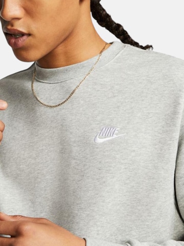 Sweat-shirt 'CLUB' Nike Sportswear en gris