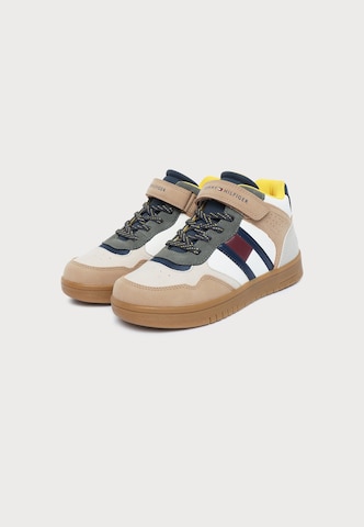 TOMMY HILFIGER Сникърси 'GLOVER' в бяло