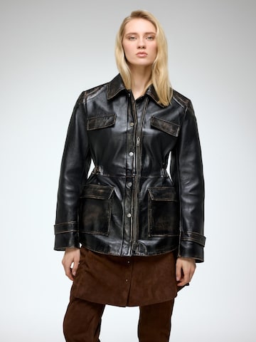 V S P Winterjacke 'Joan' in Schwarz