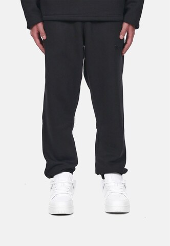 Dropsize Tapered Pants in Black: front