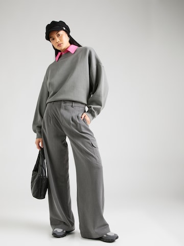 Wide leg Pantaloni cargo di Gina Tricot in grigio