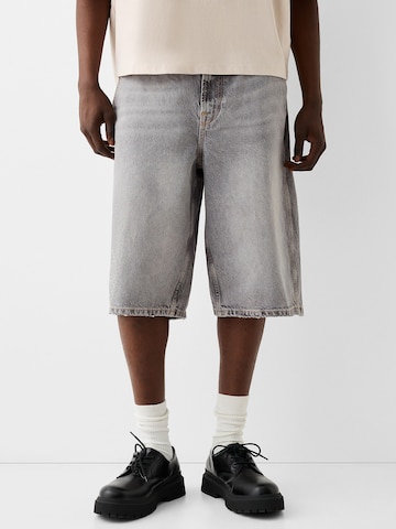 Bershka Loosefit Shorts in Grau