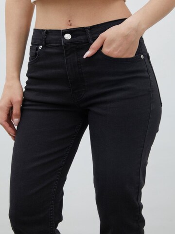 MANUKA Skinny Broek in Zwart