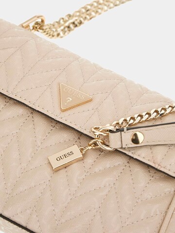 GUESS Umhängetasche 'Stacey' in Beige