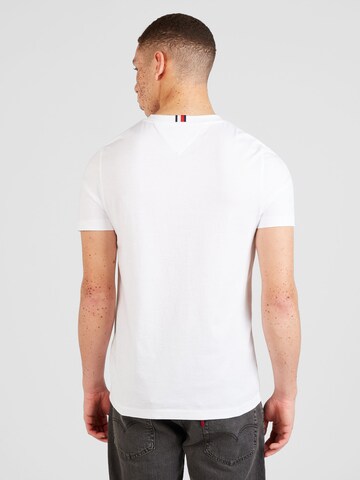 TOMMY HILFIGER - Camiseta en blanco