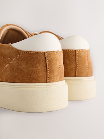 Next Sneaker in Orange