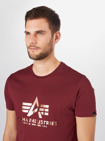 ALPHA INDUSTRIES Regular fit T-shirt i röd