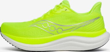 Chaussure de course 'Triumph 23' saucony en vert : devant
