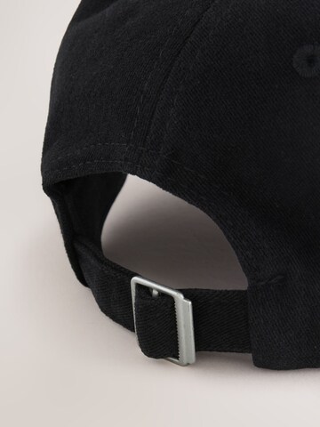 Next Müts, värv must