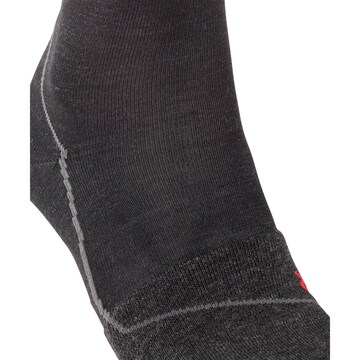 FALKE Socken in Schwarz