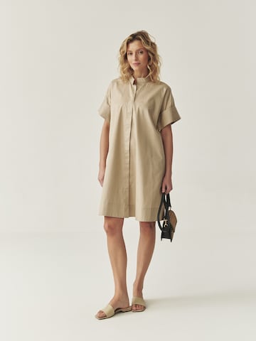 TATUUM - Vestido en beige