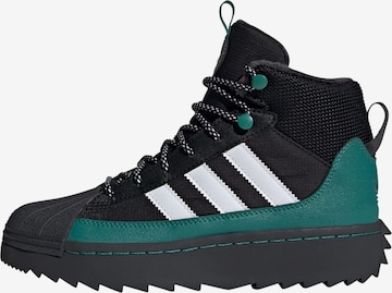 juoda ADIDAS ORIGINALS Sniego batai 'Superstar': priekis