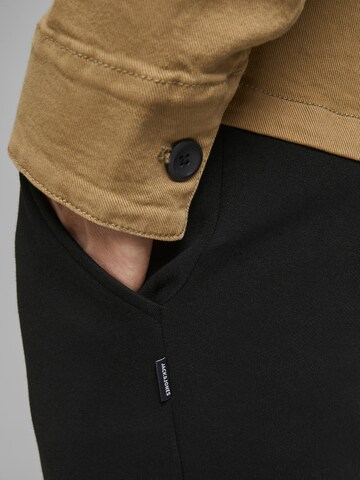 Effilé Pantalon 'Gordon Star' JACK & JONES en noir