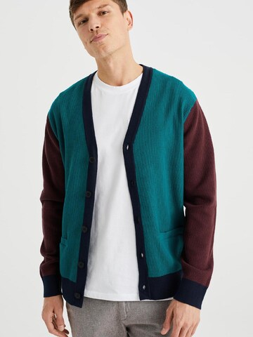 WE Fashion Knit Cardigan in Green: front