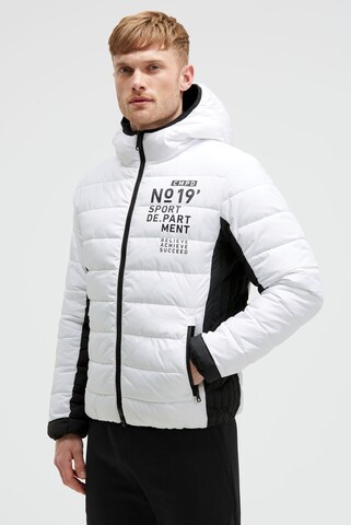CAMP DAVID Winter Jacket in White: front