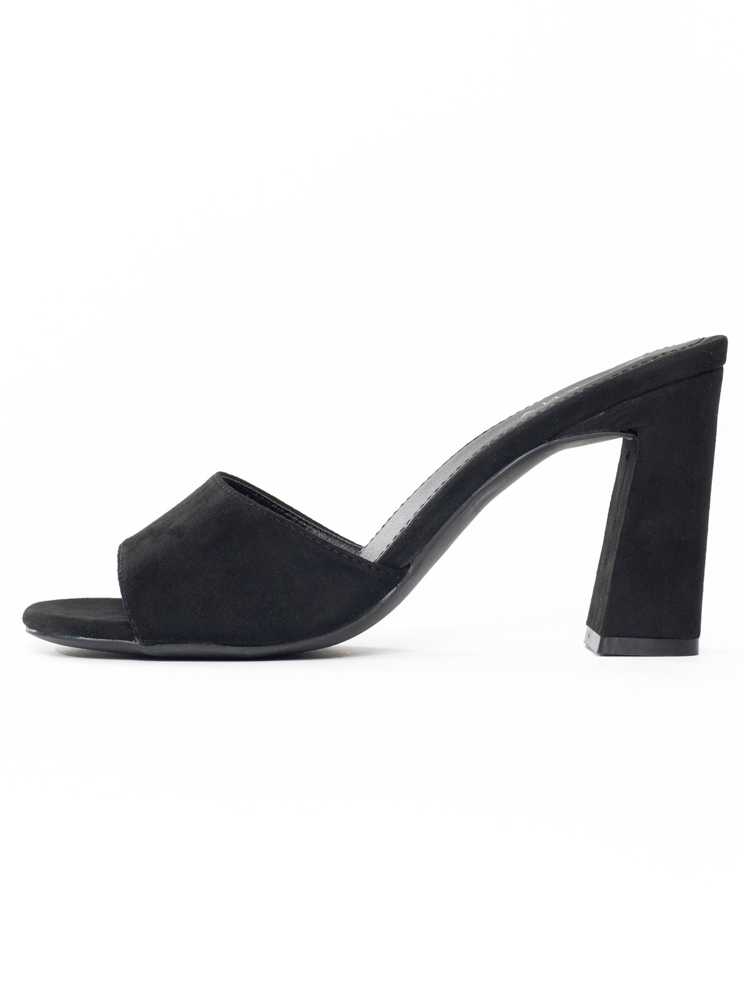 Celena Pantolette 'Cheryl' in Schwarz: Vorderseite