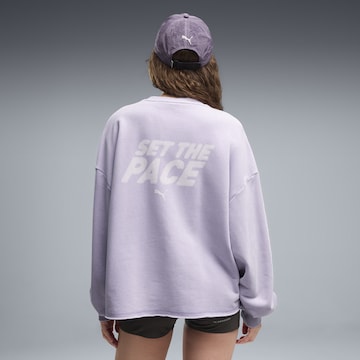 Sweat-shirt PUMA en violet : devant