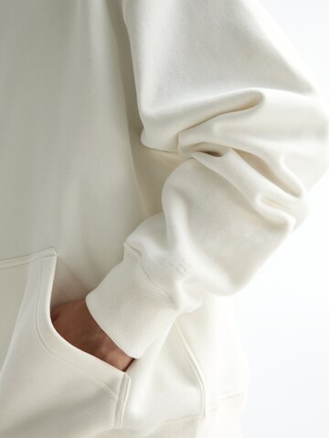 Pull&Bear Sweatshirt i vit