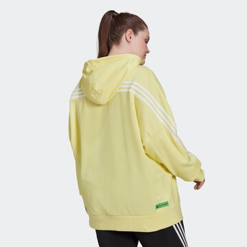 ADIDAS SPORTSWEAR - Sweatshirt de desporto em amarelo