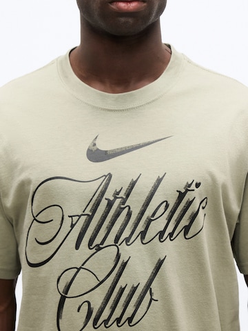 T-Shirt fonctionnel NIKE en vert