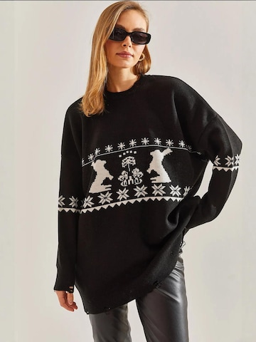 Pullover extra large di Bianco Lucci in nero