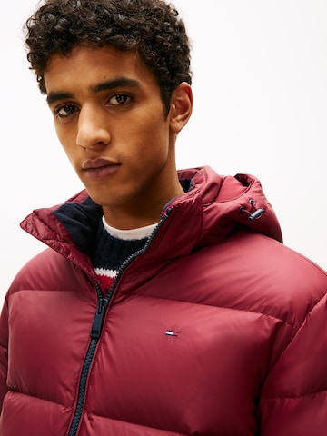 Veste d’hiver 'ESSENTIAL' Tommy Jeans en rouge