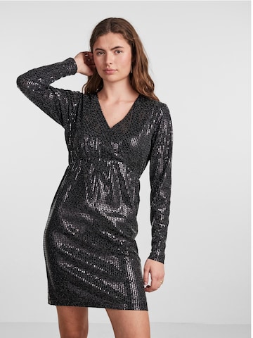 Robe de cocktail 'DARKNESS' Y.A.S en noir