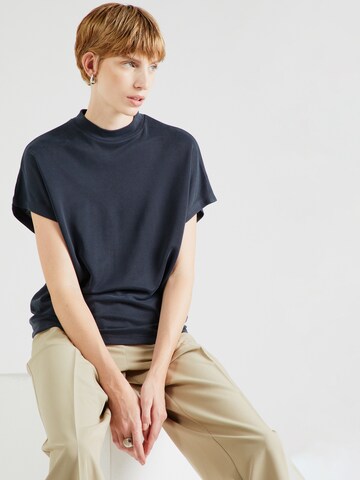 mbym T-shirt 'Linea' i svart: framsida
