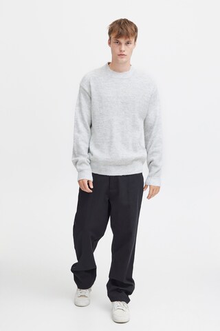 !Solid - Pullover 'Hamdani' em cinzento