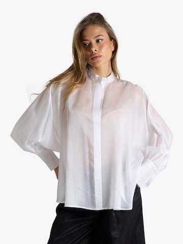 Jijil Blouse in Wit: voorkant