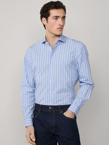 Coupe regular Chemise 'City' Hackett London en bleu : devant