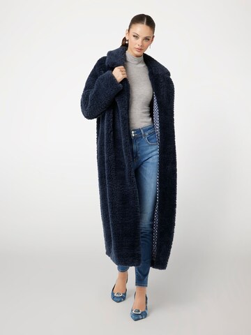 GUESS Winter Coat in Blue: front