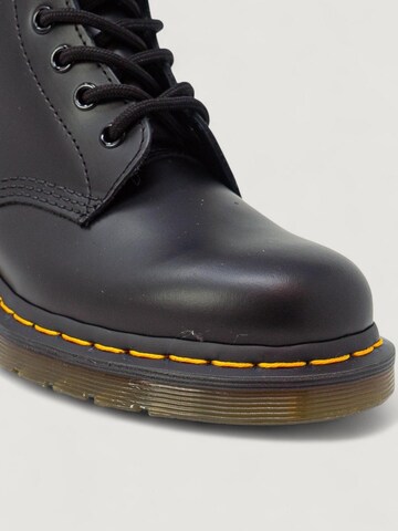 Stivale stringato '1460 CLASSIC SMOOTH 11822006' di Dr. Martens in nero