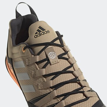 ADIDAS TERREX Lage schoen 'Swift Solo' in Beige