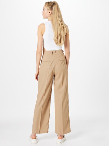 SISTERS POINT Regular Pleat-front trousers in Beige