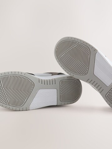Baskets Next en gris