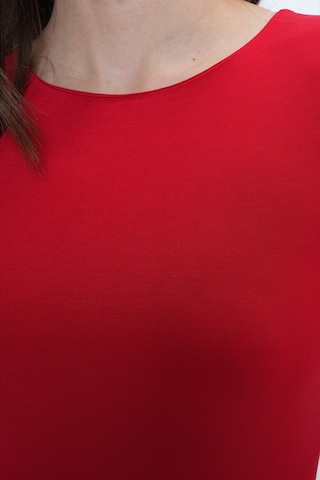 Tricou de la Trend Alaçatı Stili pe roșu