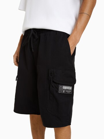 Bershka Loose fit Cargo Pants in Black