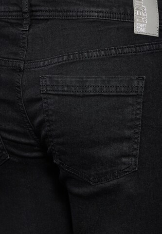 STREET ONE Regular Jeans in Black