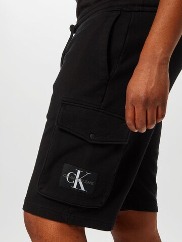 Regular Pantalon cargo Calvin Klein Jeans en noir