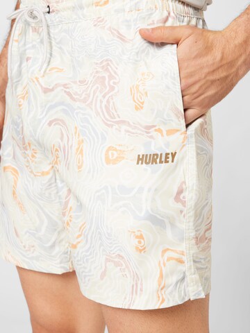 Hurley Normalny krój Spodnie sportowe w kolorze beżowy