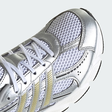 Scarpa sportiva 'Technochaos 2000' di ADIDAS SPORTSWEAR in bianco