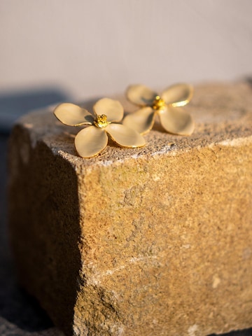 Les Reines Ohrringe 'Floral Elegance'‌‌‌‌‌ in Gold