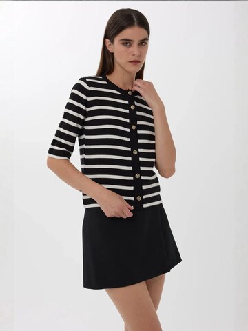 Hiccup Strickjacke in Schwarz