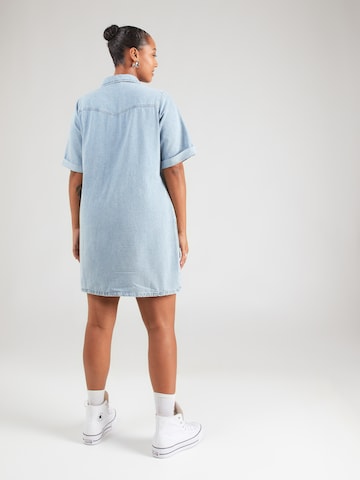 Vero Moda Curve Skjortklänning 'VMCJENNIE' i blå