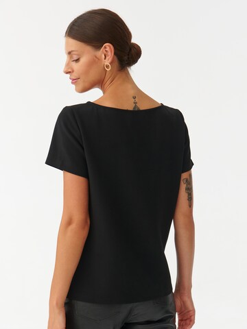 TATUUM - Blusa en negro